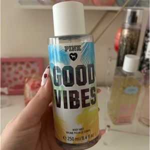 ♥︎ VS PINK ♥︎ Good Vibes Fragrance Mist